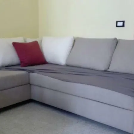 Anna Apartment *